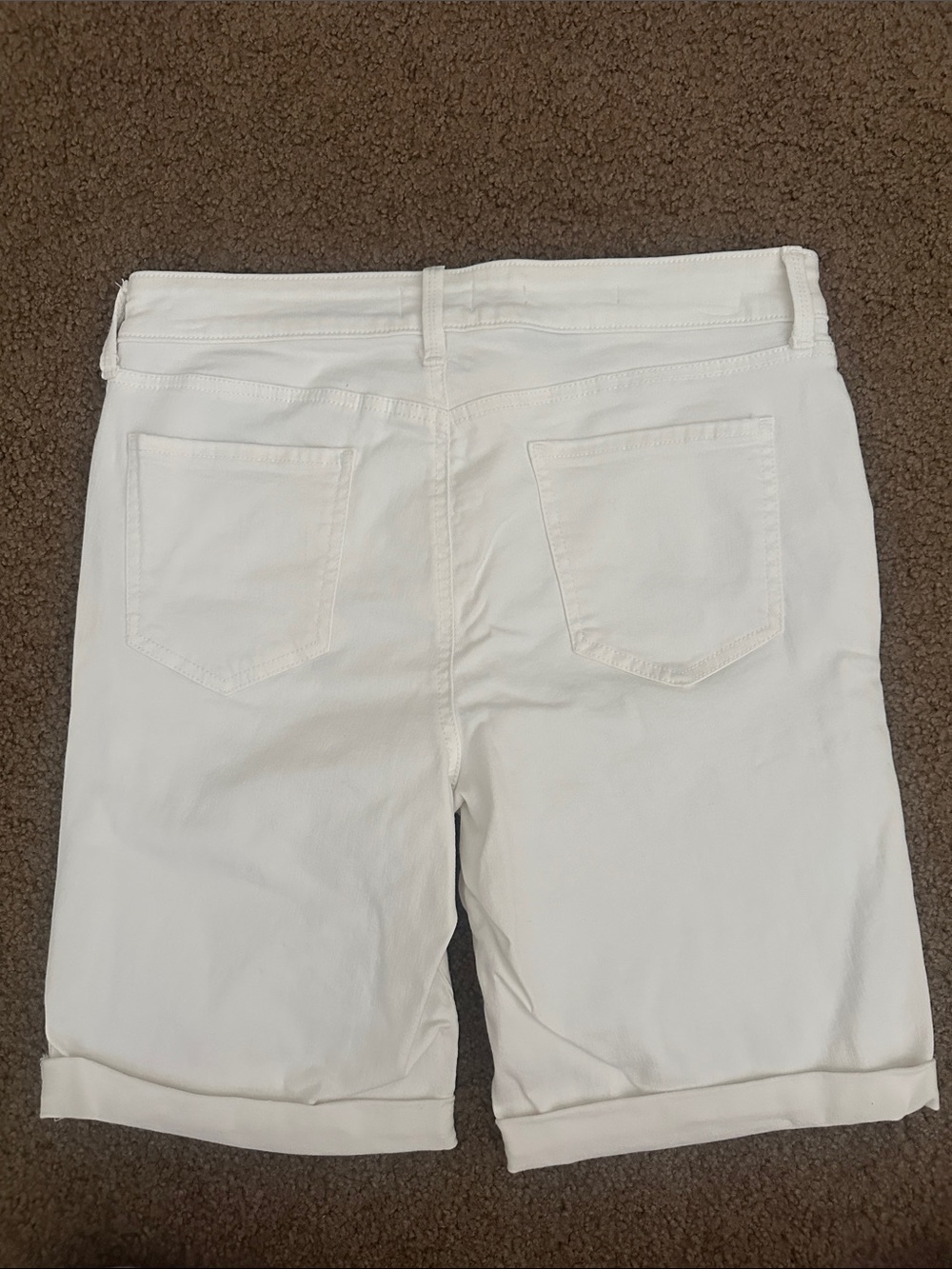 NYDJ Women’s White Briella Shorts Size 8 - Picture 2 of 5
